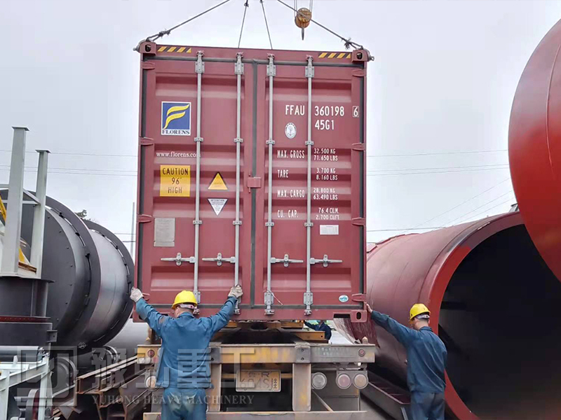 豫弘重工发往巴基斯坦三回程烘干机设备发货现场